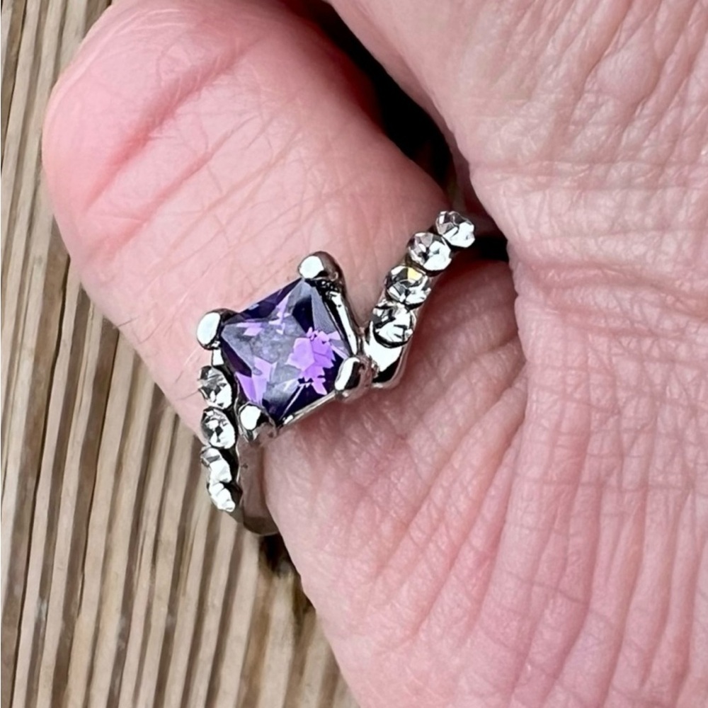 - Silver Amethyst Zirconia Ring SZ 5! NEW!